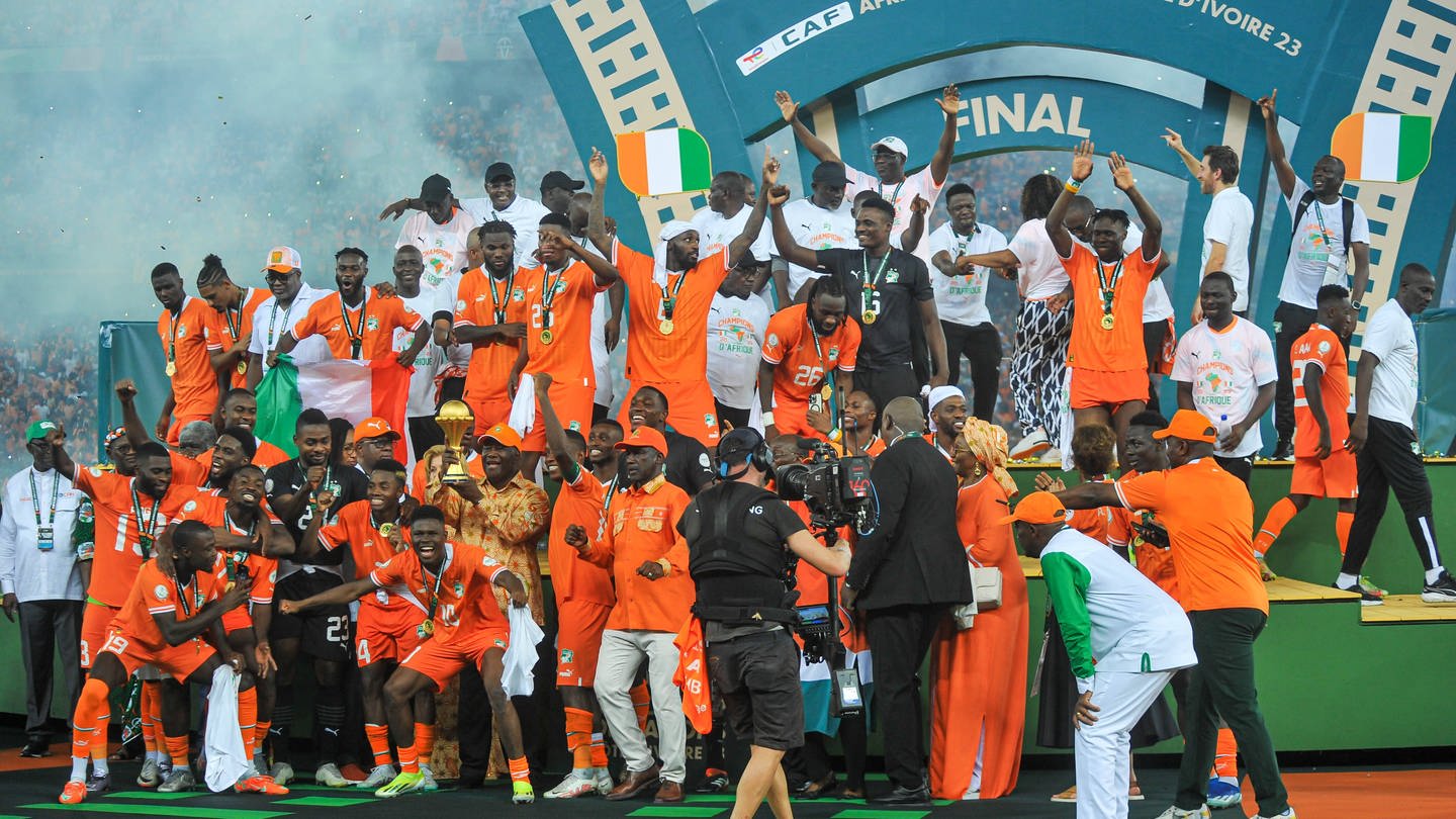 Die Elfenbeinküste feiert den Gewinn des Afrika-Cups im eigenen Land. (Foto: IMAGO, Shengolpixs)