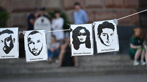 Bilder der Opfer des Anschlags von Hanau  (Foto: dpa Bildfunk, picture alliance/dpa | Arne Dedert)