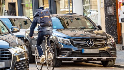 Koblenz erhöht die Parkgebühren für große Autos. (Foto: IMAGO, IMAGO / Wolfgang Maria Weber)