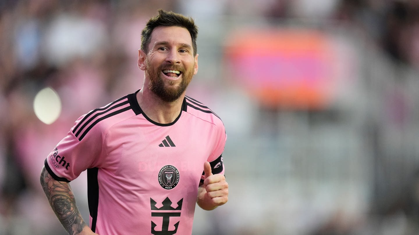 In New York soll eine Serviette von Lionel Messi für viel Cash versteigert werden. Warum ist sie so wertvoll? (Foto: dpa Bildfunk, picture alliance/dpa/AP | Rebecca Blackwell)
