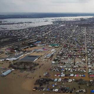 Das Ausmaß der Überschwemmung in der Orenburg Region in Russland, nachdem ein Dammbruch für eine Katastrophe gesorgt hat,  (Foto: IMAGO, IMAGO / SNA)