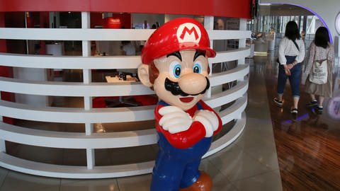Eine Figur von «Super Mario» von Nintendo im Panasonic Center Tokio. (Foto: dpa Bildfunk, picture alliance/dpa | Koji Sasahara)