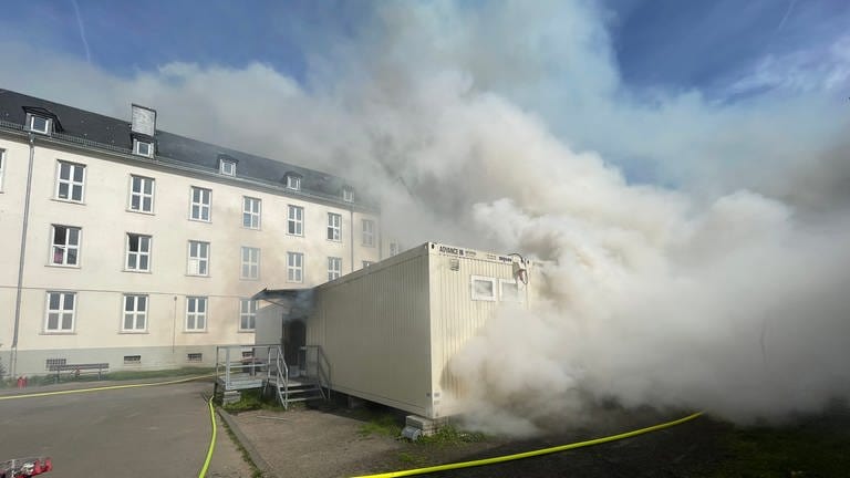 Rauchwolke (Foto: Feuerwehr Trier, Ernst Mettlach)