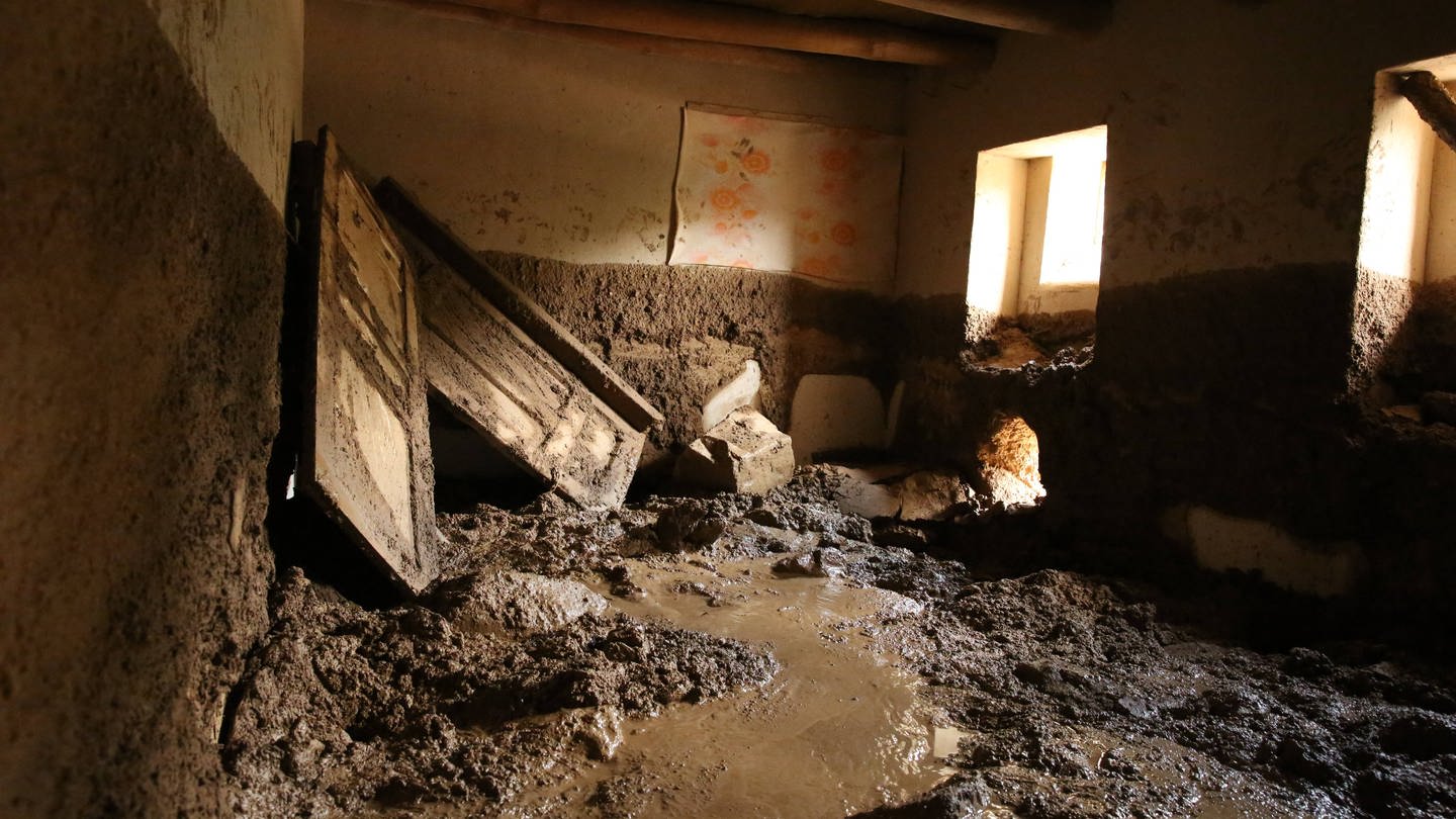 Haus mit Flutschaden in Afghanistan Mai 2023 (Foto: IMAGO, Symbolbild IMAGO / Xinhua)