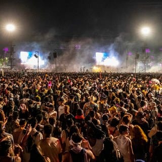 Nelly Furtado und Grimes sind beim Coachella-Festival aufgetreten. Bei den Auftritten lief aber nicht alles nach Plan. (Foto: IMAGO, IMAGO / USA TODAY Network)