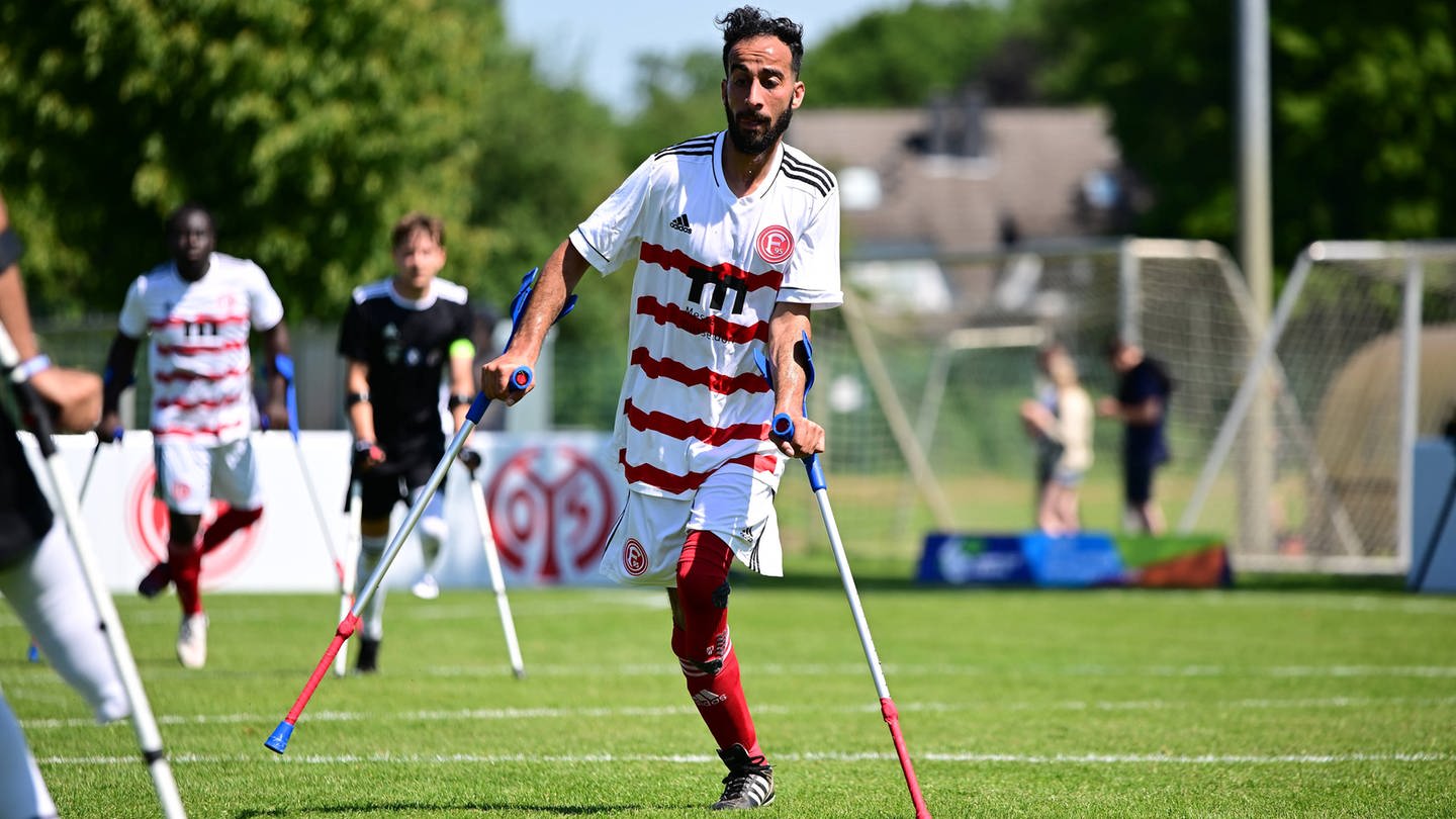 Radouane Chaanoune spielt in der Amputierten-Fußball Bundesliga für Fortuna Düssel. Trotz seines Handicaps wurde er im Juni 2023 von der Sportschau für das 