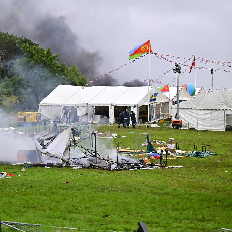 Beim Eritrea-Festival in Stockholm, Schweden, kam es zu Ausschreitungen, Bränden und Verletzten.