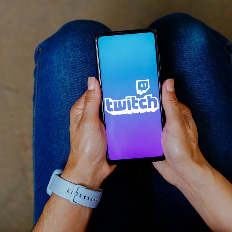 Bei Twitch soll es ab September möglich sein, einzelne User aus den Livestreams und den Kommentaren zu verbannen. (Foto: IMAGO, IMAGO / Zoonar)
