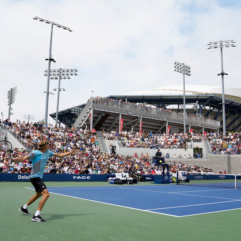 Alexander Zverev spielt in der ersten Runde der US Open. Auf dem Court hat es stark nach Weed gerochen.