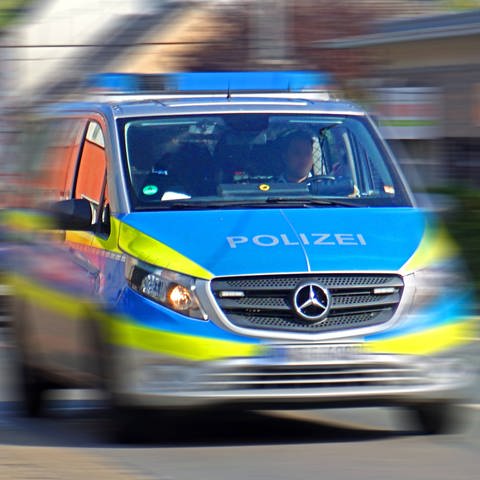 Verfolgungsjagd: Fünf Kinder und Jugendliche U-16 sind im Auto vor der Polizei geflohen (Foto: IMAGO, Gottfried Czepluch)