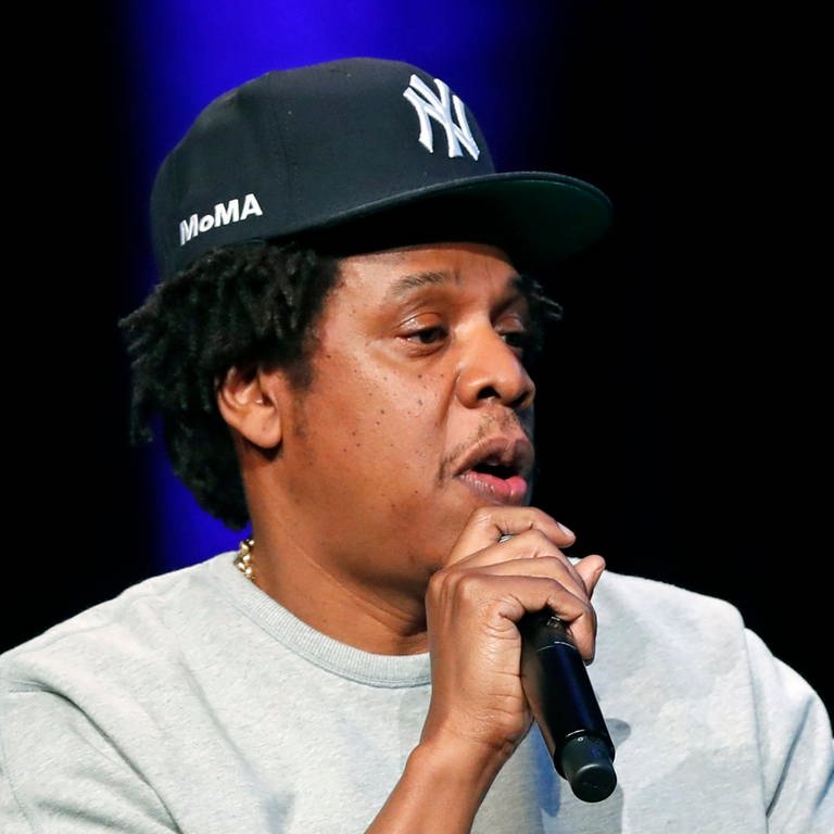 Mit Jay-Z essen oder 500K Cash? DAS sagt der Rapper dazu in einem Interview mit CBS Mornings. (Foto: dpa Bildfunk, Picture Alliance)