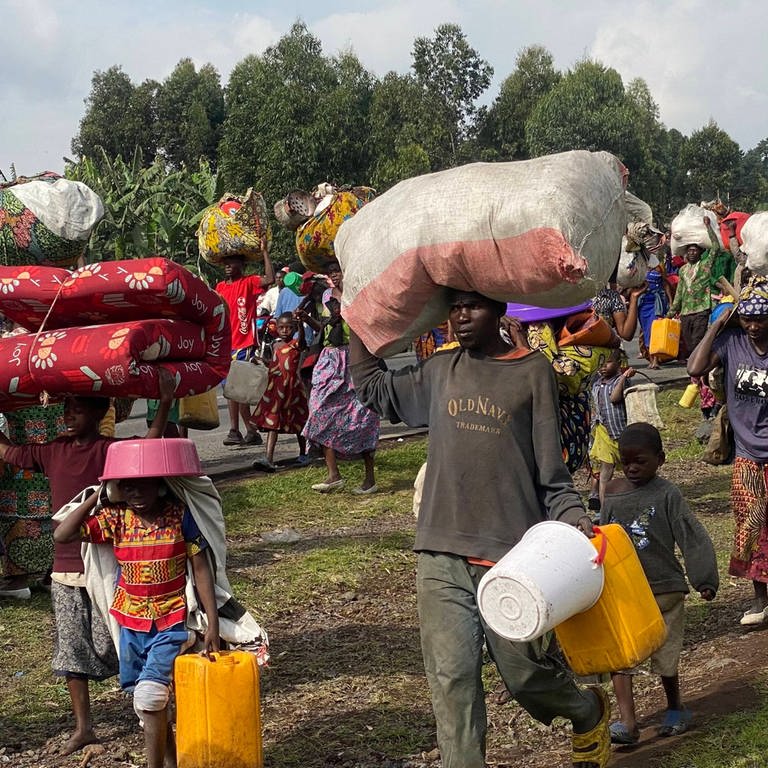 Menschen in der Region Nord Kivu in der demokratischen Republik Kongo sind auf der Flucht. 