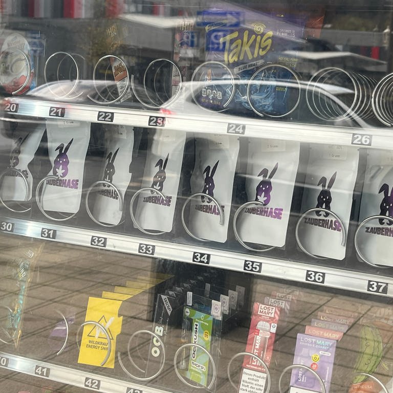 Automat mit Cannabis-Produkten
