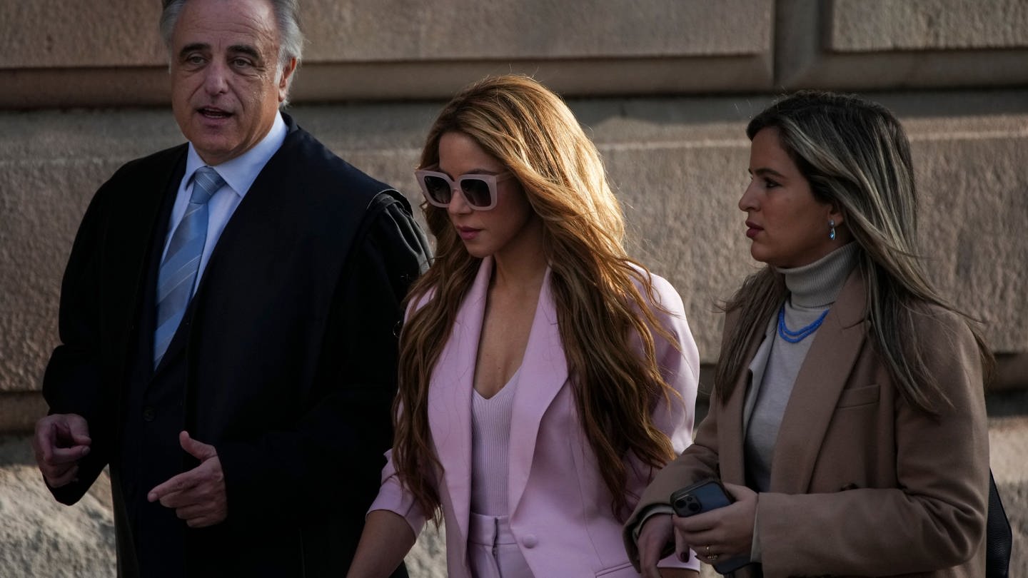 Shakira vor Gericht in Barcelona (Foto: dpa Bildfunk, Picture Alliance)