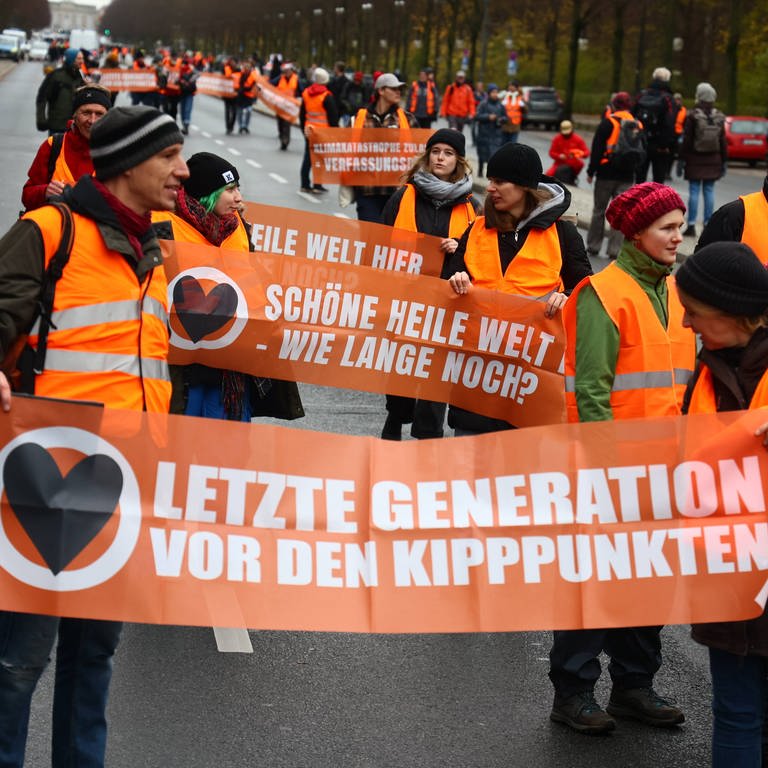 Akitivisten der Letzten Generation sollen Strafe zahlen. (Foto: IMAGO, IMAGO / Emmanuele Contini)