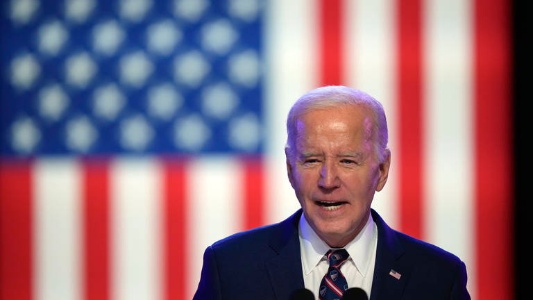 Joe Biden - In einer Rede hat er davor gewarnt, dass Donald Trump bei der US-Präsidentschaftswahl kandidiert (Foto: dpa Bildfunk, picture alliance/dpa/AP | Matt Rourke)
