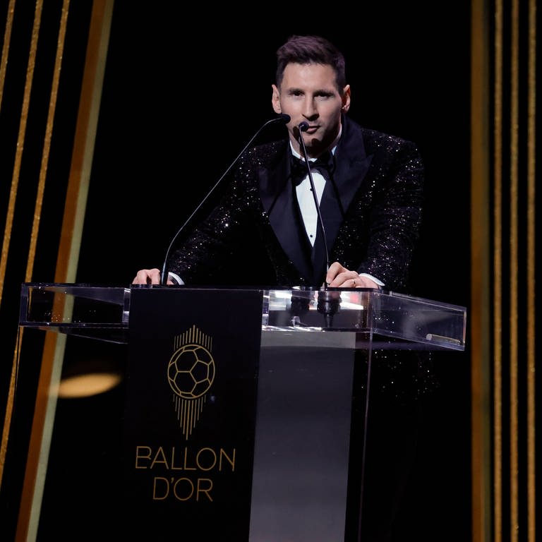 Lionel Messi hat im Jahr 2021 einen Ballon d'Or verliehen bekommen.