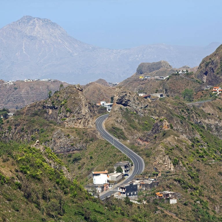 Foto von der Landschaft in Kap Verde (Foto: IMAGO, Copyright: imageBROKER/alimdix/xArterrax/xMaricaxvanxderxMeer ibltsm09919542.jpg)