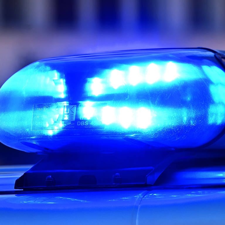 Die Polizei wollte einen 15-jährigen Autofahrer im Stuttgarter Stadtteil Degerloch kontrollieren. Es kam zu einer Verfolgungsjagd. (Foto: IMAGO, IMAGO / Sven Simon)