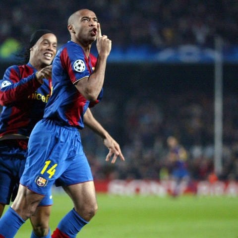 Thierry Henry (re.) und Ronaldinho (beide FC Barcelona) - Torjubel -