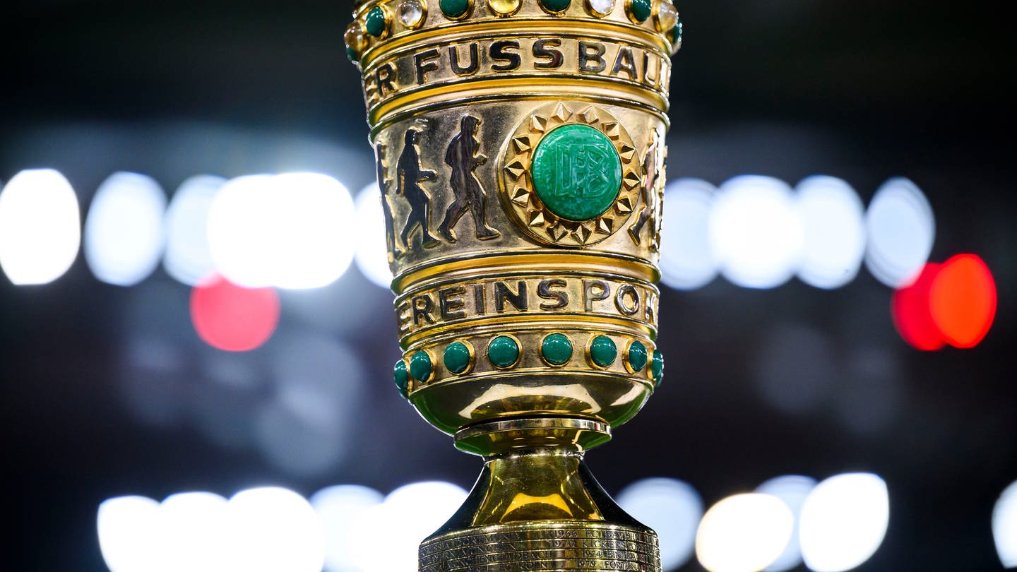 Bundesliga-Tabellenführer Leverkusen spielt im Halbfinale das DFB-Pokal gegen Fortuna Düsseldorf. Fürs zweite Halbfinale fehlt noch ein Nachholspiel. (Foto: SWR DASDING, picture alliance/dpa | Tom Weller)