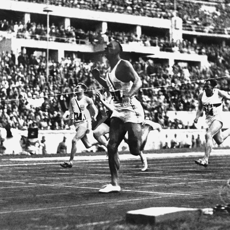 Jesse Owens: NBA-Pro LeBron James produziert eine neue Sportdoku! (Foto: dpa Bildfunk, Picture Alliance)