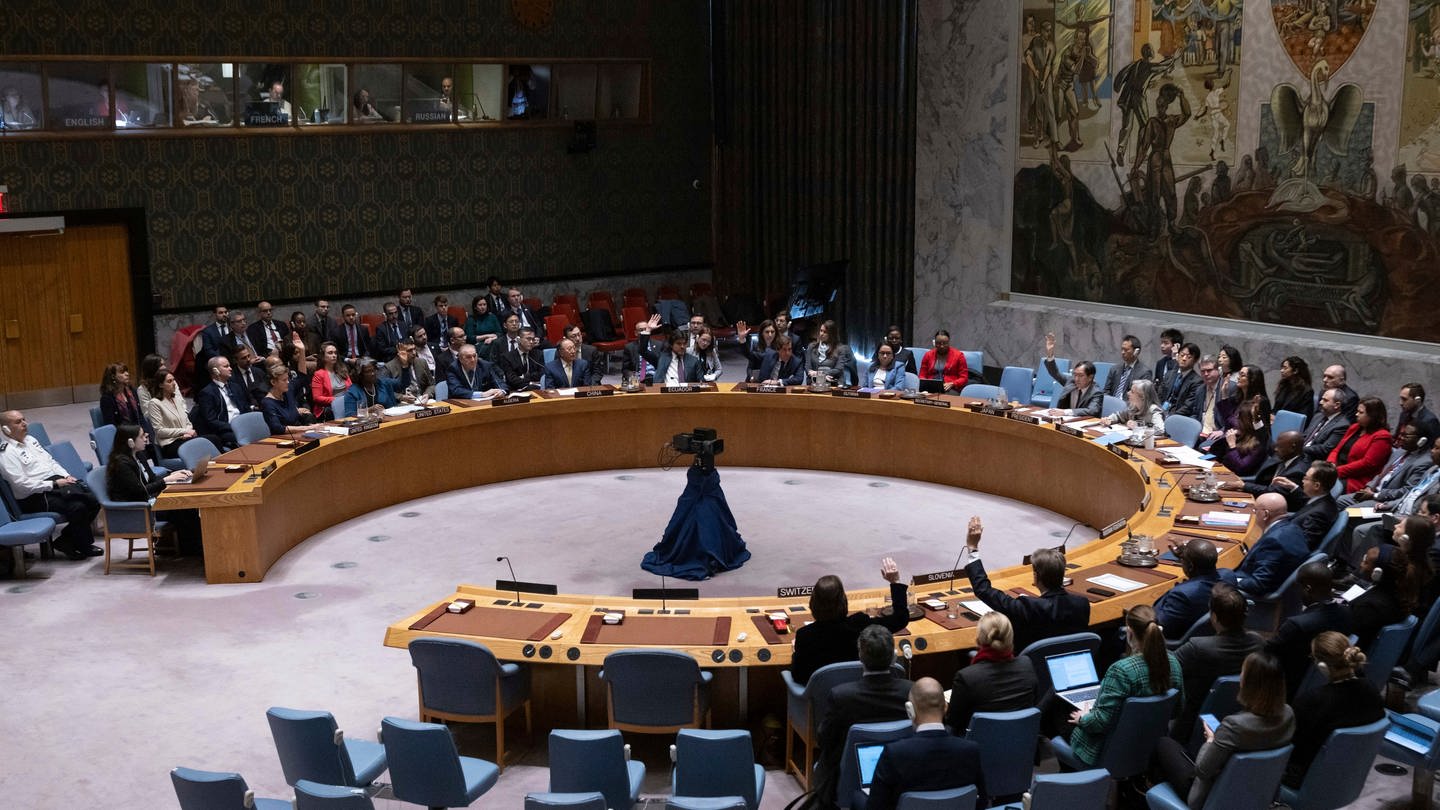 Krieg zwischen Israel und Hamas: UN-Sicherheitsrat fordert Waffenruhe in Gaza und Geiselfreilassung (Foto: dpa Bildfunk, picture alliance/dpa/AP | Yuki Iwamura)
