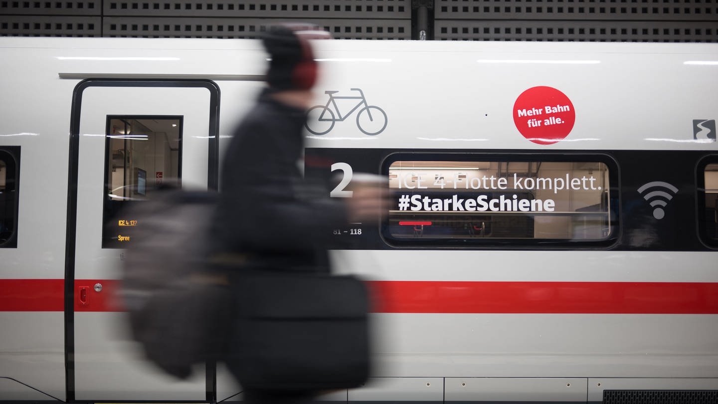 Deutsche Bahn und Gewerkschaft der Lokführer (GDL) einigen sich im Tarifstreit (Foto: dpa Bildfunk, picture alliance/dpa | Sebastian Gollnow)