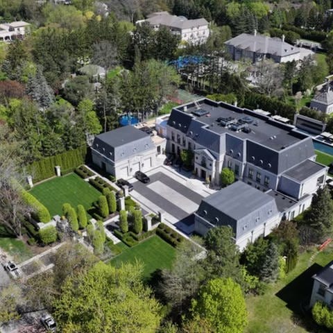 Drakes Villa in Toronto