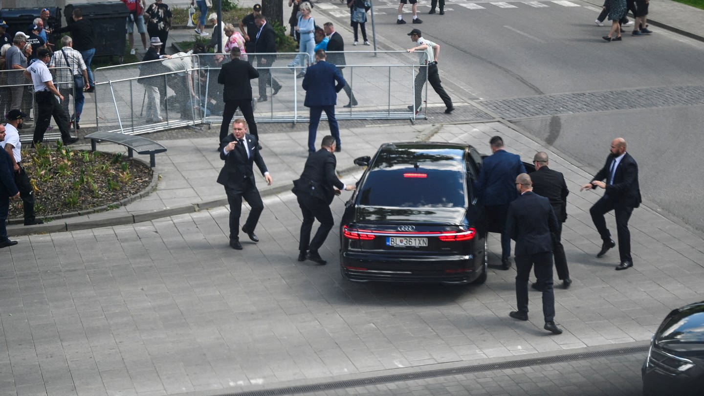 Slowakischer Ministerpräsident Robert Fico wurde angeschossen (Foto: Reuters, Reuters)