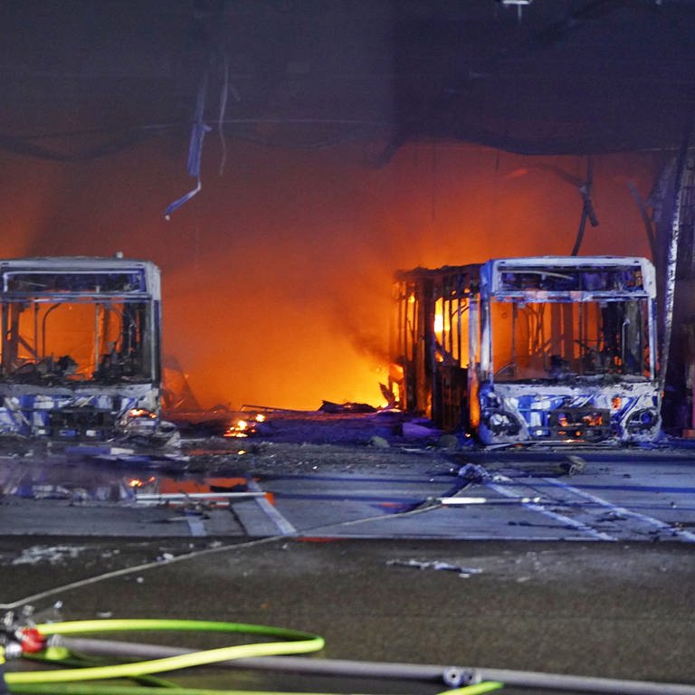 Brand auf dem SSB-Gelände in Stuttgart (Foto: dpa Bildfunk, picture alliance/dpa | Andreas Rosar)