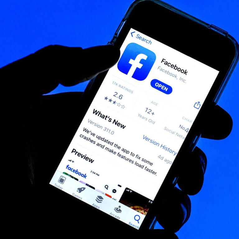 Facebook will stärker gegen Fakenews vorgehen und verhindern, dass Artikel ungelesen geteilt werden.