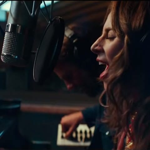 Lady Gaga singt zusammen mit Bradley Cooper - Trailer: "A Star is Born" (Foto: YouTube: Warner Bros. DE)