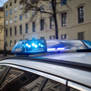 Bild Polizei Blaulicht (Symbolfoto) (Foto: IMAGO, IMAGO / aal.photo)